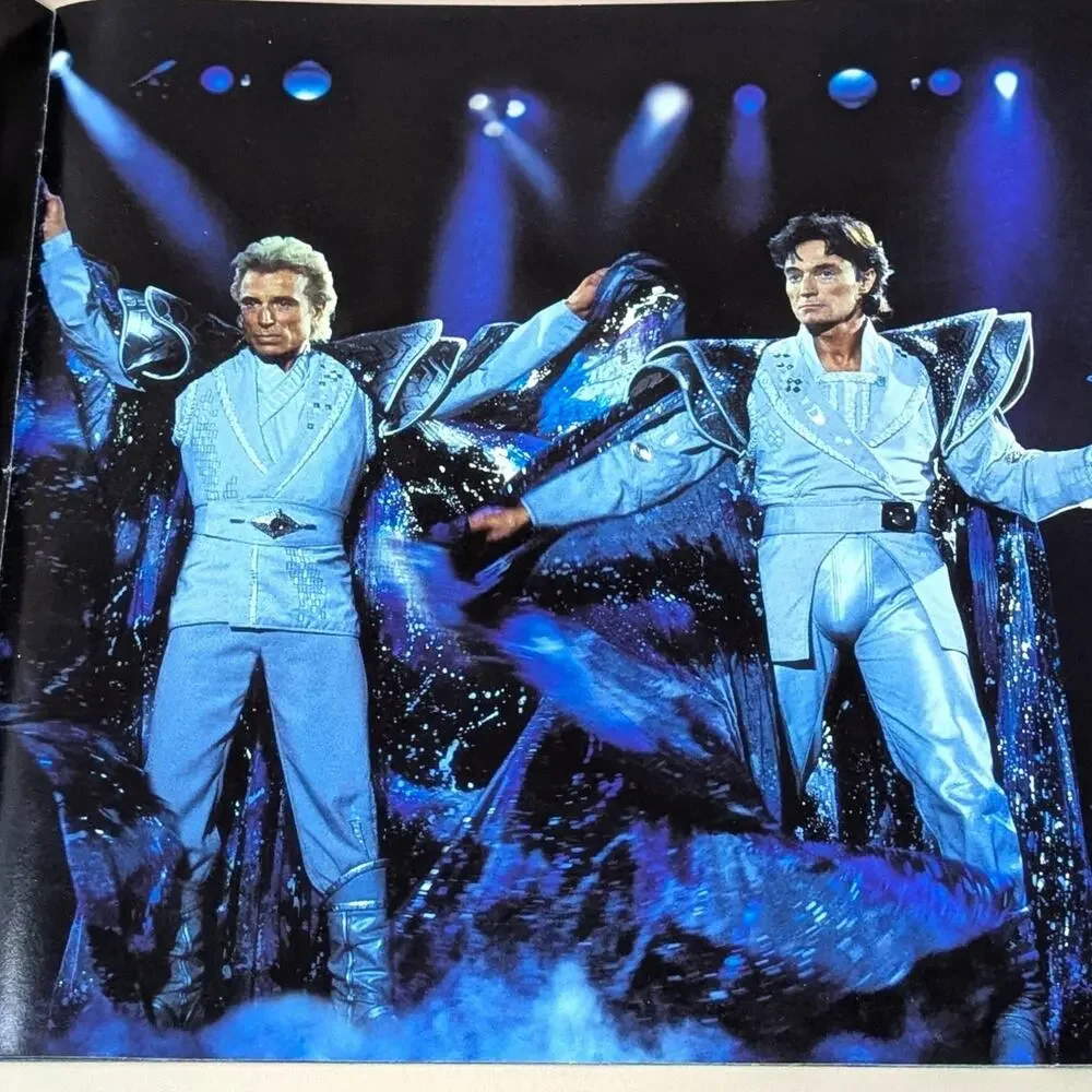 Vintage Siegfried and Roy Mirage Souvenir Program Book
